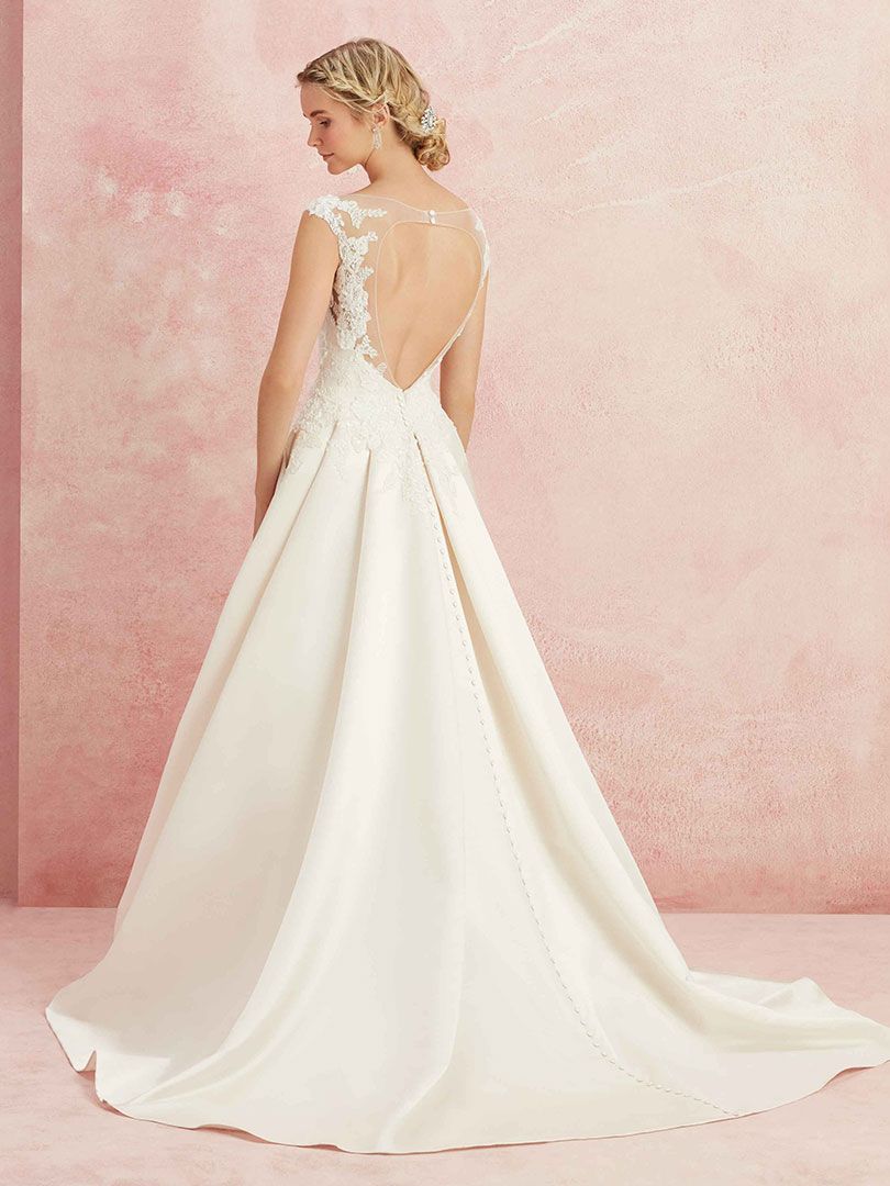 wedding dress with cap sleeves and hidden pockets