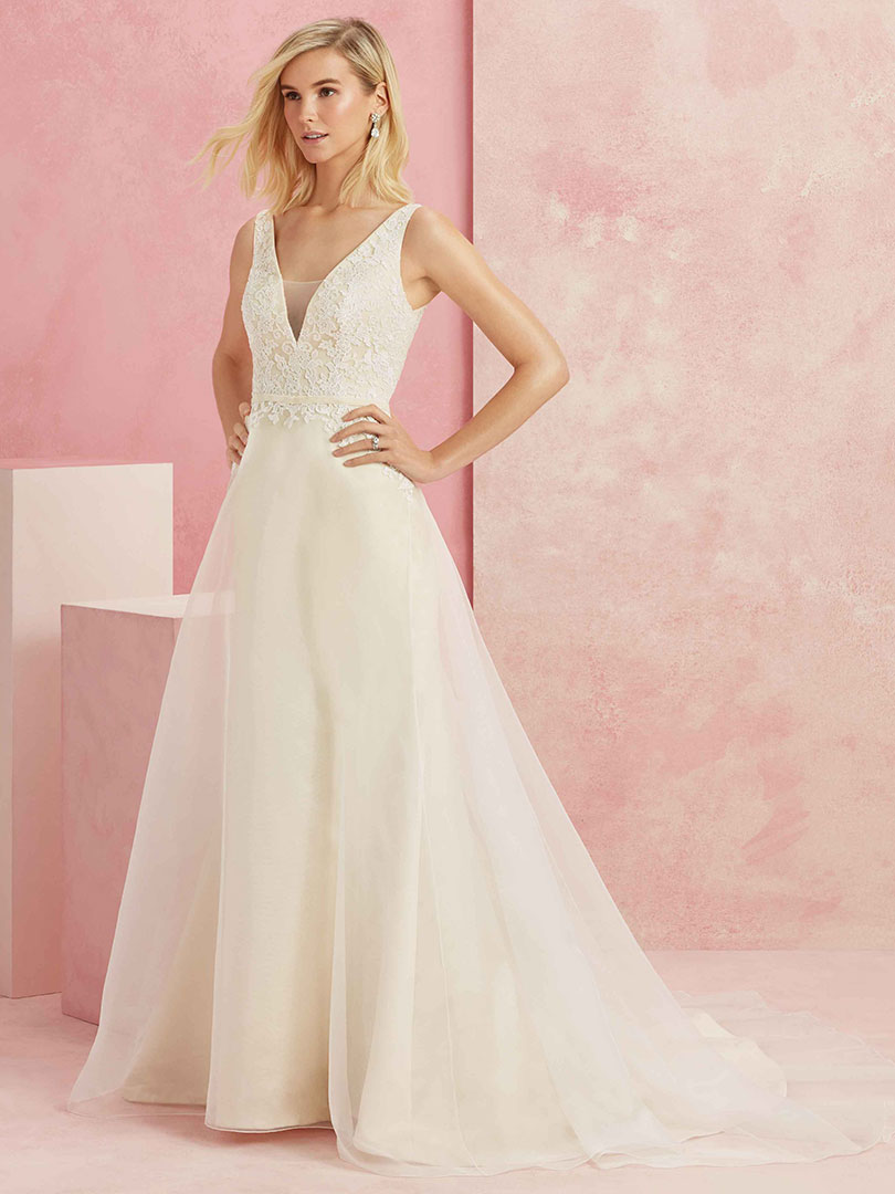 The Best Wedding Gowns for Brides on a Budget / Blog / Beloved By ...